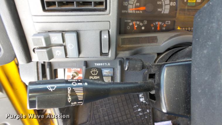 image for item K8006 2000 GMC C7500 dump truck