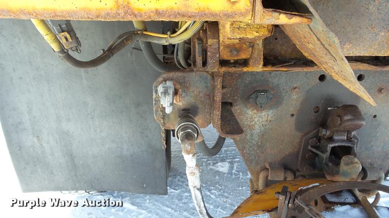 image for item K8006 2000 GMC C7500 dump truck