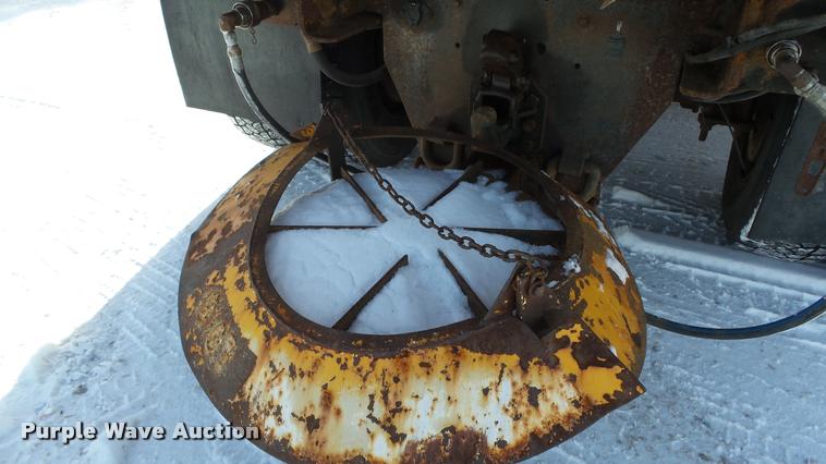 image for item K8006 2000 GMC C7500 dump truck