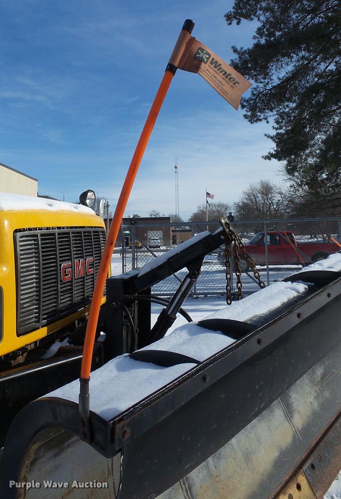 image for item K8006 2000 GMC C7500 dump truck