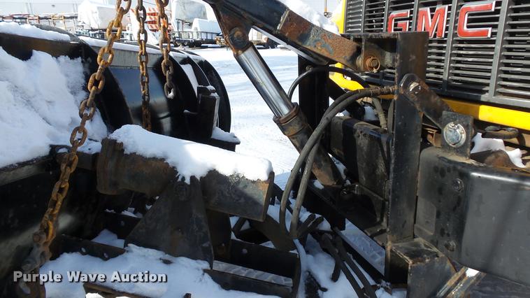 image for item K8006 2000 GMC C7500 dump truck