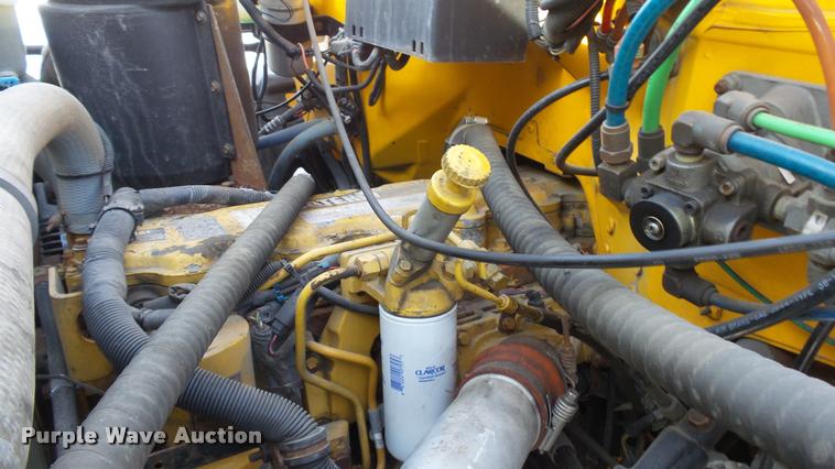 image for item K8006 2000 GMC C7500 dump truck