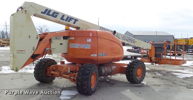 image for item K8017 2000 JLG 600A boom lift
