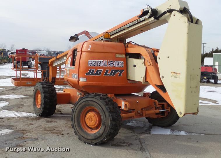 image for item K8017 2000 JLG 600A boom lift