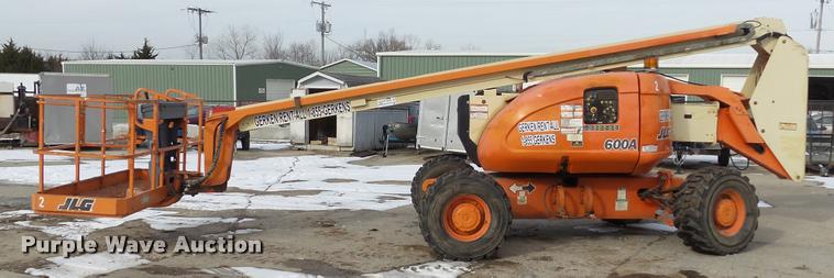 image for item K8017 2000 JLG 600A boom lift