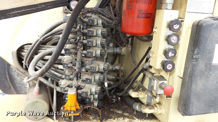 image for item K8017 2000 JLG 600A boom lift