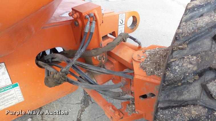 image for item K8017 2000 JLG 600A boom lift