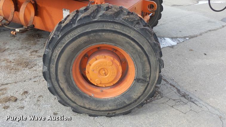 image for item K8017 2000 JLG 600A boom lift