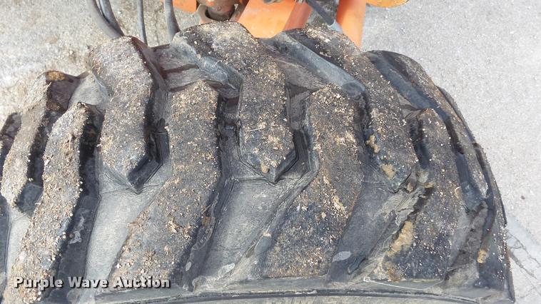 image for item K8017 2000 JLG 600A boom lift