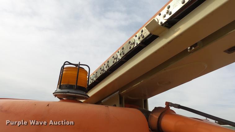 image for item K8017 2000 JLG 600A boom lift