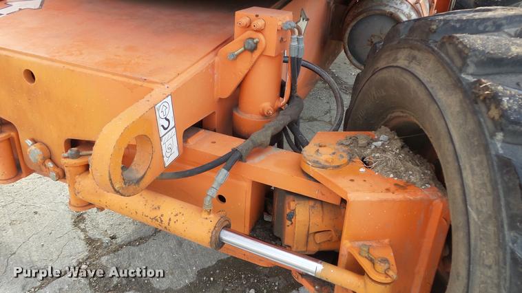 image for item K8017 2000 JLG 600A boom lift