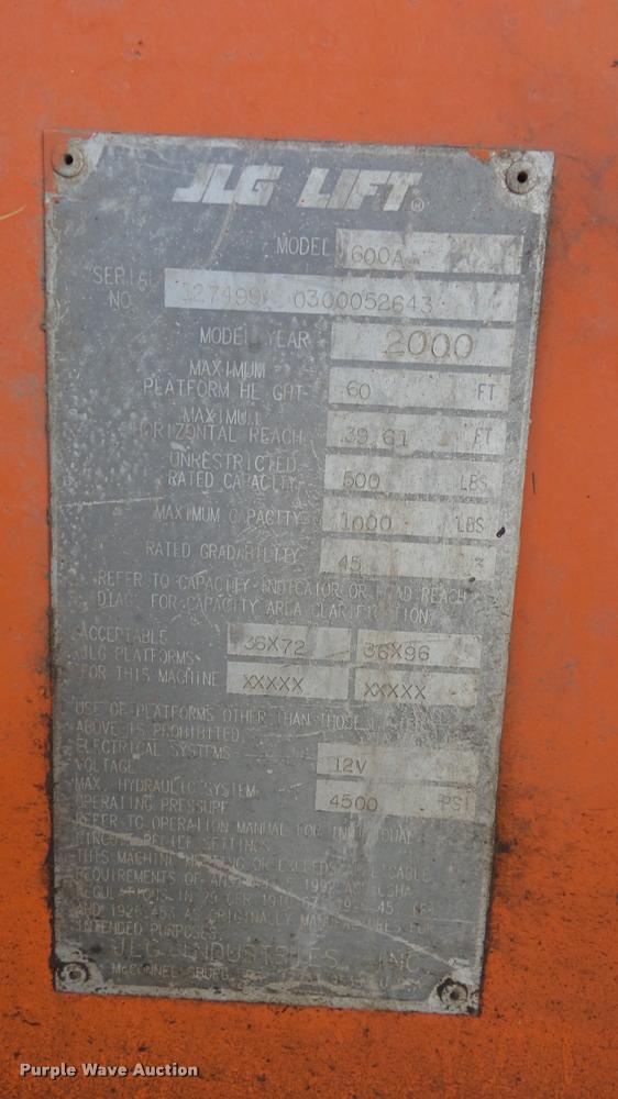 image for item K8017 2000 JLG 600A boom lift