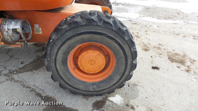 image for item K8017 2000 JLG 600A boom lift