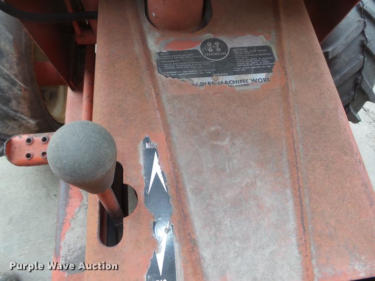 image for item L4195 Ditch Witch J20D trencher