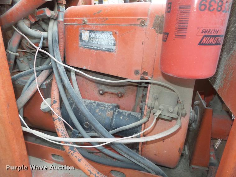 image for item L4195 Ditch Witch J20D trencher