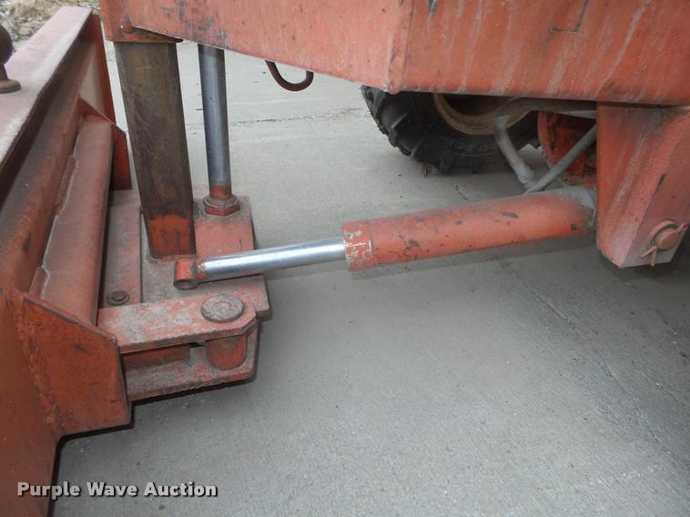 image for item L4195 Ditch Witch J20D trencher