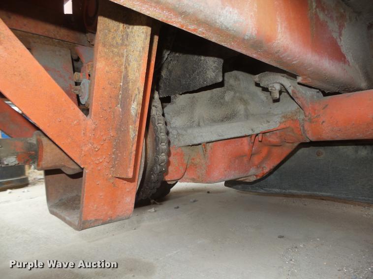 image for item L4195 Ditch Witch J20D trencher