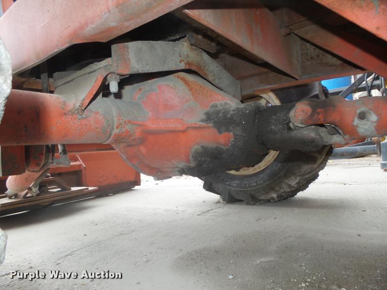 image for item L4195 Ditch Witch J20D trencher