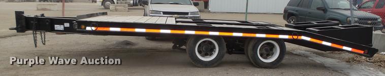 image for item L4196 1975 Domor TLA16T2 equipment trailer