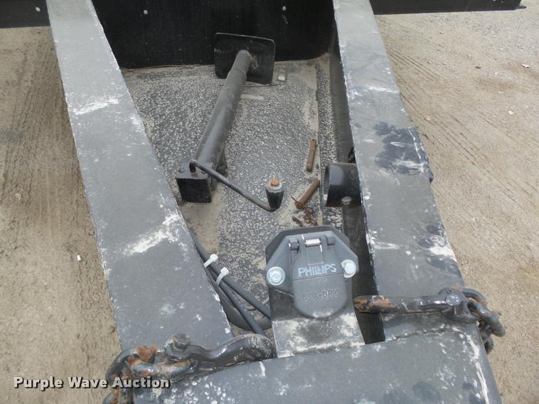 image for item L4196 1975 Domor TLA16T2 equipment trailer