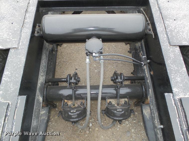 image for item L4196 1975 Domor TLA16T2 equipment trailer