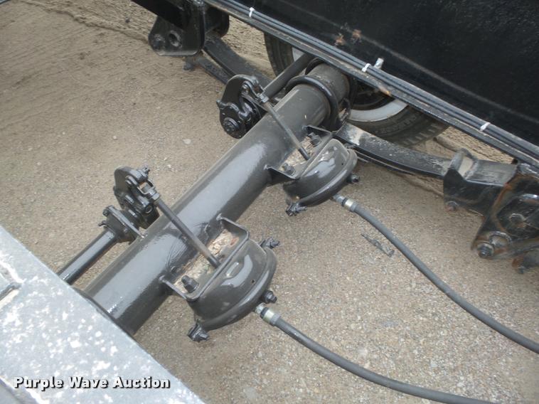 image for item L4196 1975 Domor TLA16T2 equipment trailer