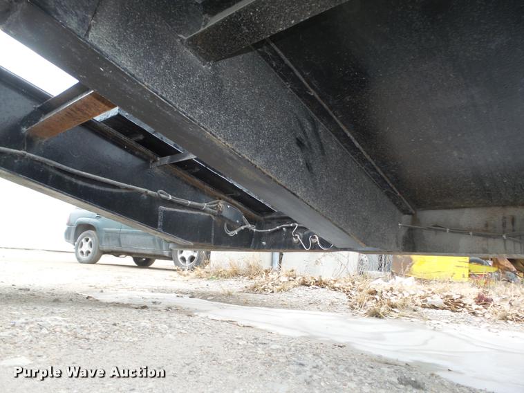 image for item L4196 1975 Domor TLA16T2 equipment trailer