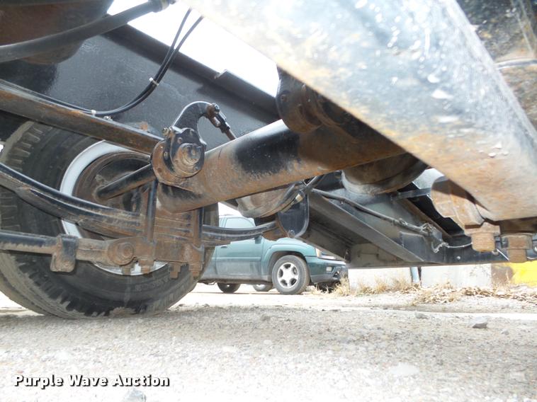 image for item L4196 1975 Domor TLA16T2 equipment trailer