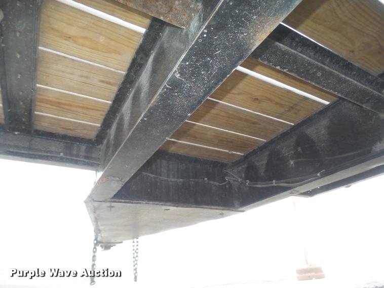 image for item L4196 1975 Domor TLA16T2 equipment trailer