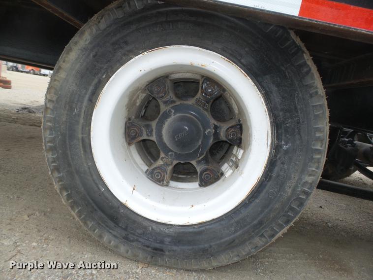 image for item L4196 1975 Domor TLA16T2 equipment trailer