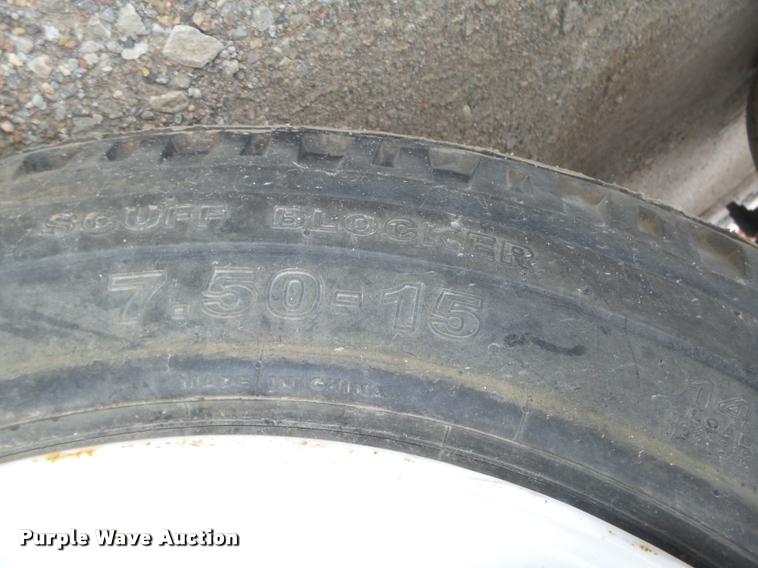 image for item L4196 1975 Domor TLA16T2 equipment trailer