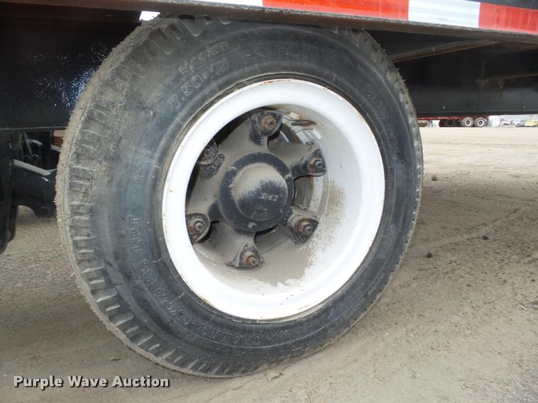 image for item L4196 1975 Domor TLA16T2 equipment trailer