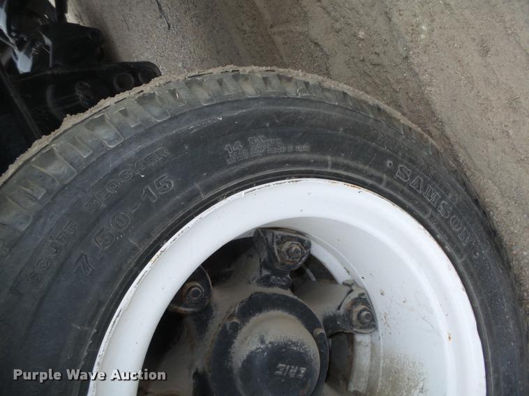 image for item L4196 1975 Domor TLA16T2 equipment trailer