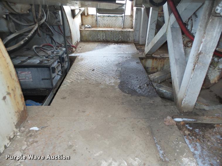 image for item L4209 1971 Caterpillar 627 Klein water wagon