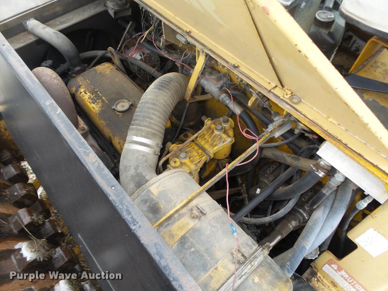 image for item L4210 2001 Hyster 612 single drum roller