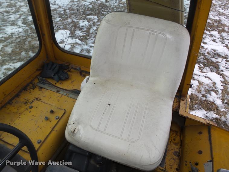 image for item L4210 2001 Hyster 612 single drum roller