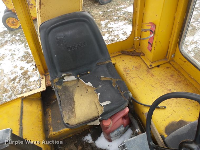 image for item L4210 2001 Hyster 612 single drum roller