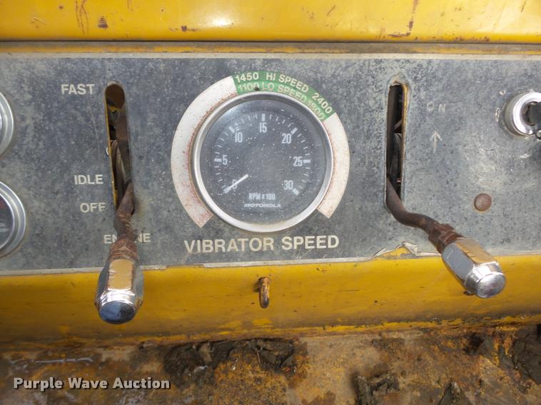 image for item L4210 2001 Hyster 612 single drum roller