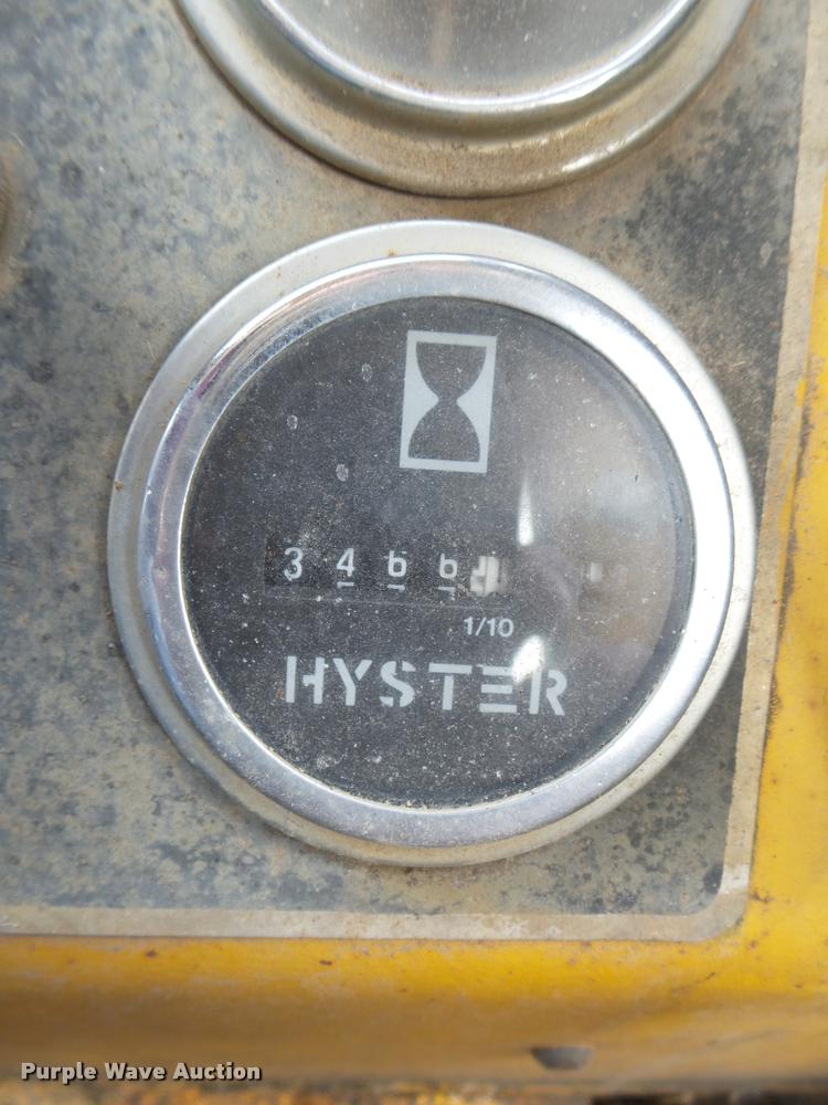 image for item L4210 2001 Hyster 612 single drum roller