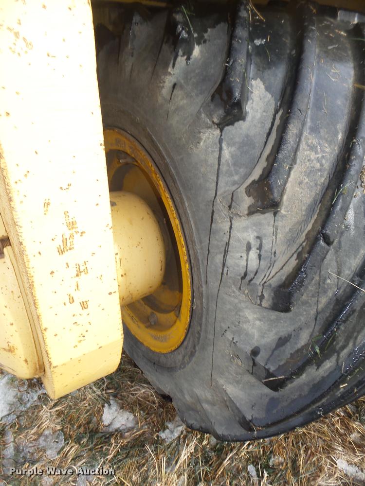 image for item L4210 2001 Hyster 612 single drum roller