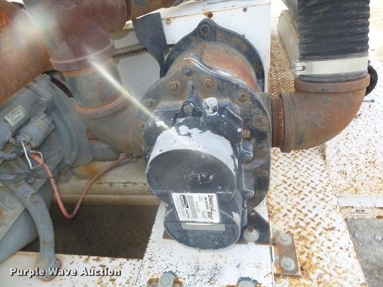 image for item L4225 2000 Vactor PV500DHO vacuum system
