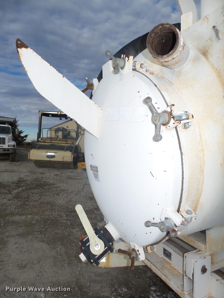 image for item L4225 2000 Vactor PV500DHO vacuum system