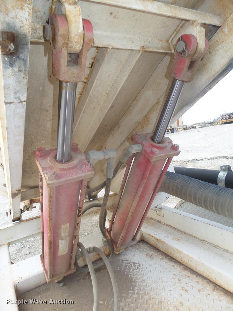 image for item L4225 2000 Vactor PV500DHO vacuum system