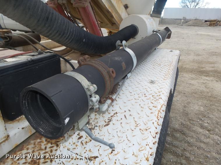 image for item L4225 2000 Vactor PV500DHO vacuum system