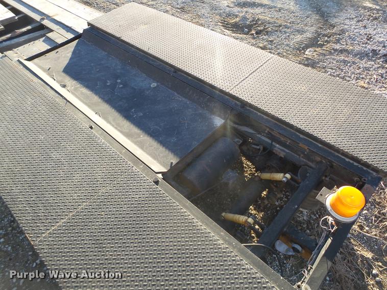 image for item L4226 1993 Landoll Easy-Hooker lowboy equipment trailer