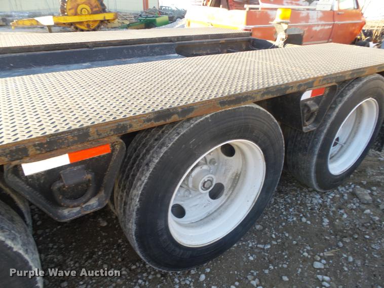 image for item L4226 1993 Landoll Easy-Hooker lowboy equipment trailer