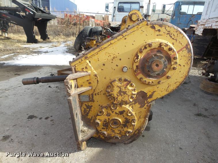 image for item L4232 Caterpillar winch