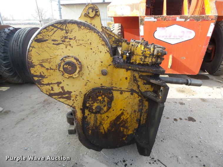 image for item L4232 Caterpillar winch
