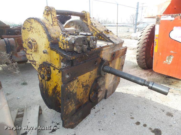image for item L4232 Caterpillar winch