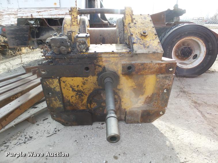 image for item L4232 Caterpillar winch